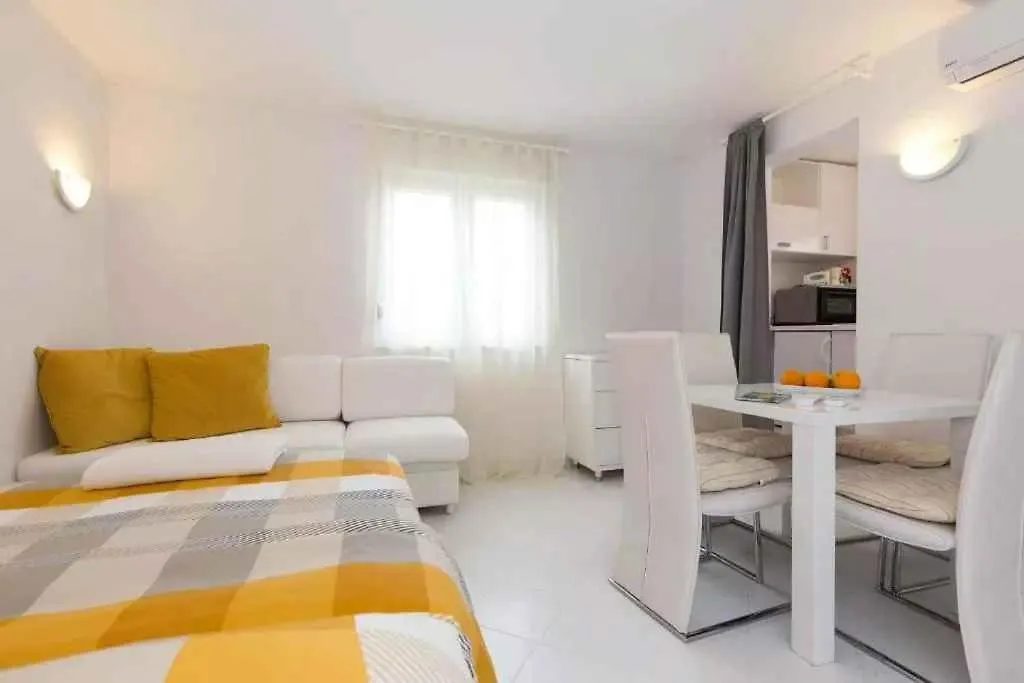 Apartments In Skrbcici - Insel Krk 51200