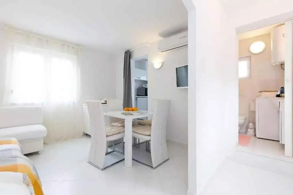 Apartments In Skrbcici - Insel Krk 51200