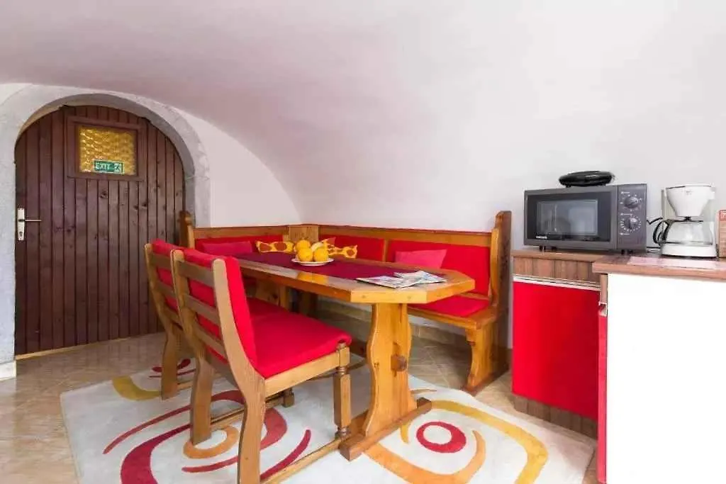 Apartments In Skrbcici - Insel Krk 51200